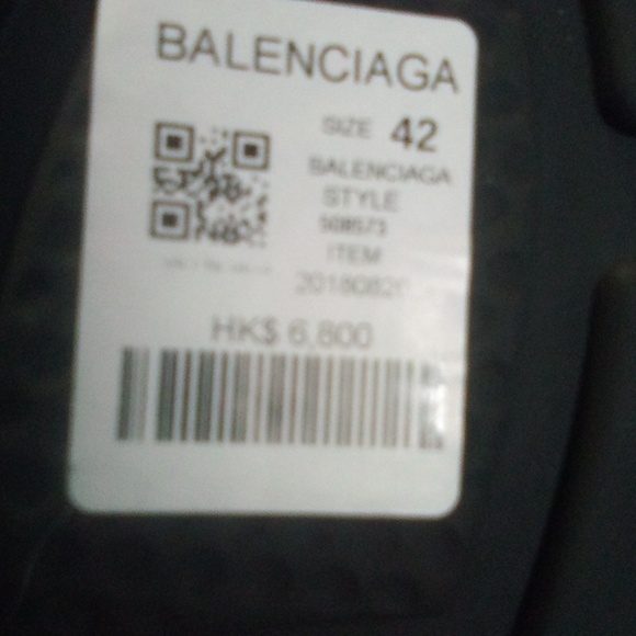 Balenciaga Men's Speed Sneakers, size 9, black in color - Picture 8 of 8